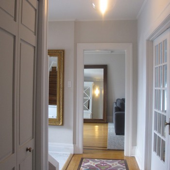 Modern eclectic hallway - Upstage Interior Design